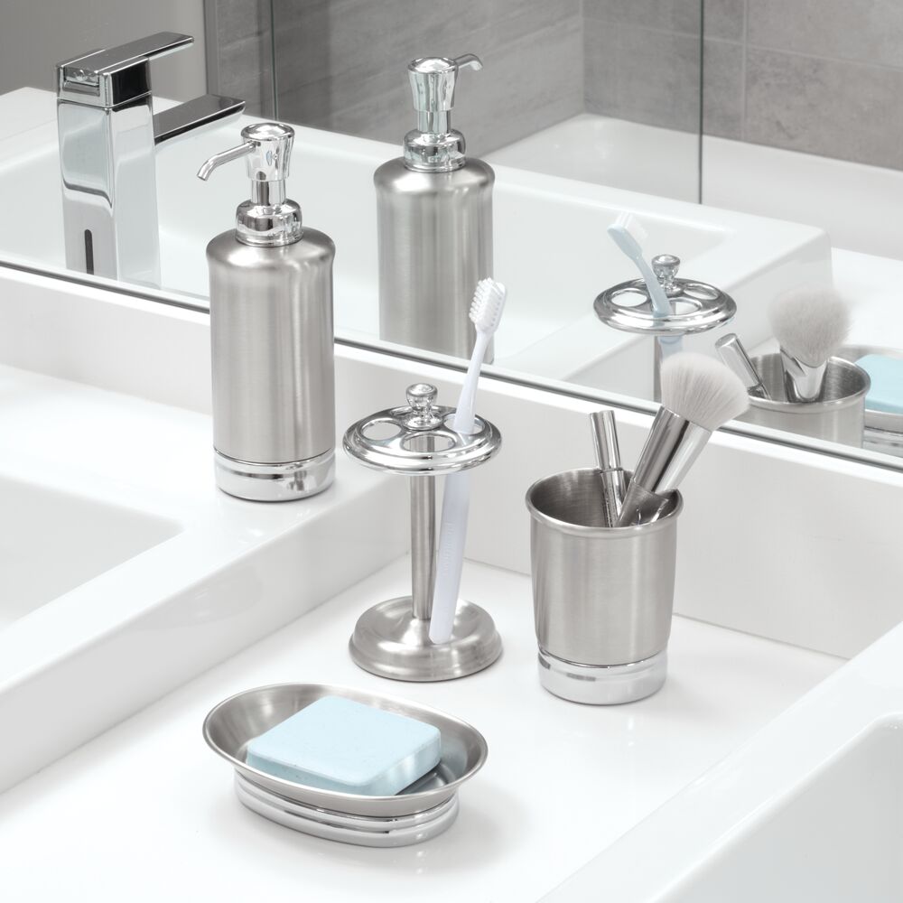 https://idesignlivesimply.com/cdn/shop/products/idesign-york-steel-divided-toothbrush-stand-brushed-and-chrome-76250-toothbrush-stand-876975.jpg?v=1695831707